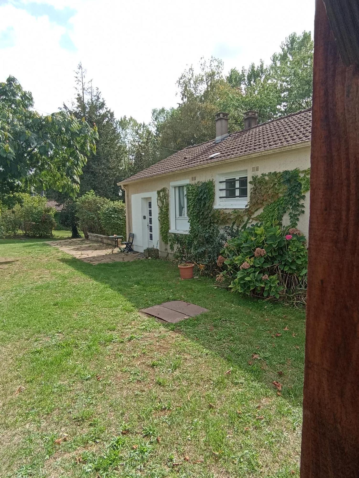 Maison De Village En Bord De Riviere Narcy Buitenkant foto